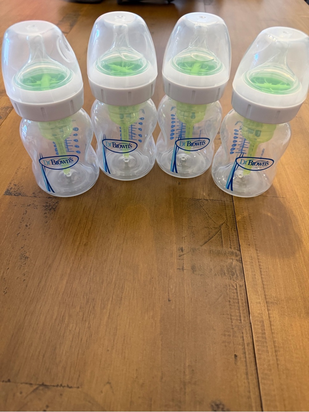 ⭐️ Dr. Brown's Clear Baby Bottles with Green Vents - Pack of 4⭐️